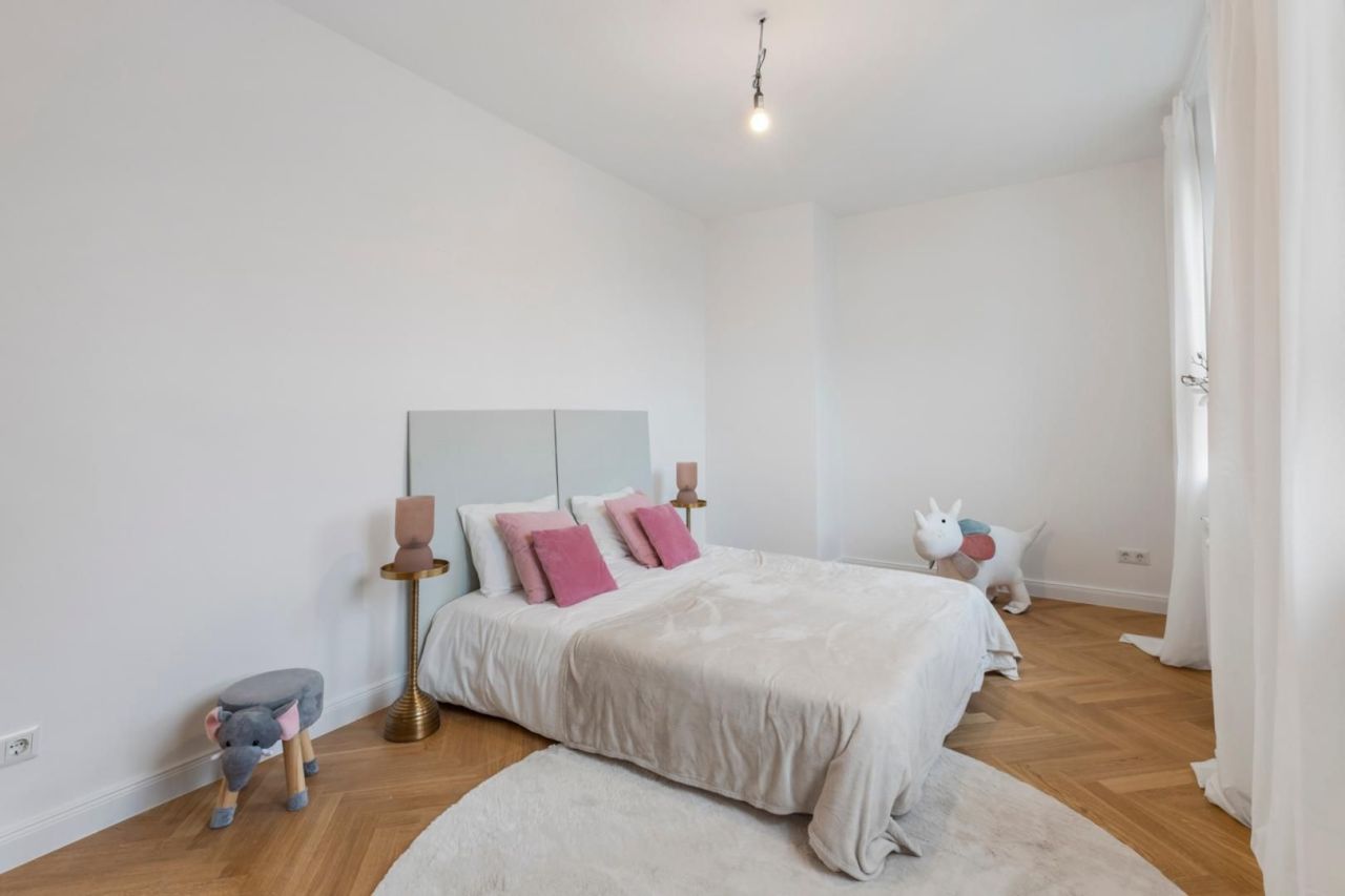 Flat in Vienna, Austria, 141.7 m² - picture 11