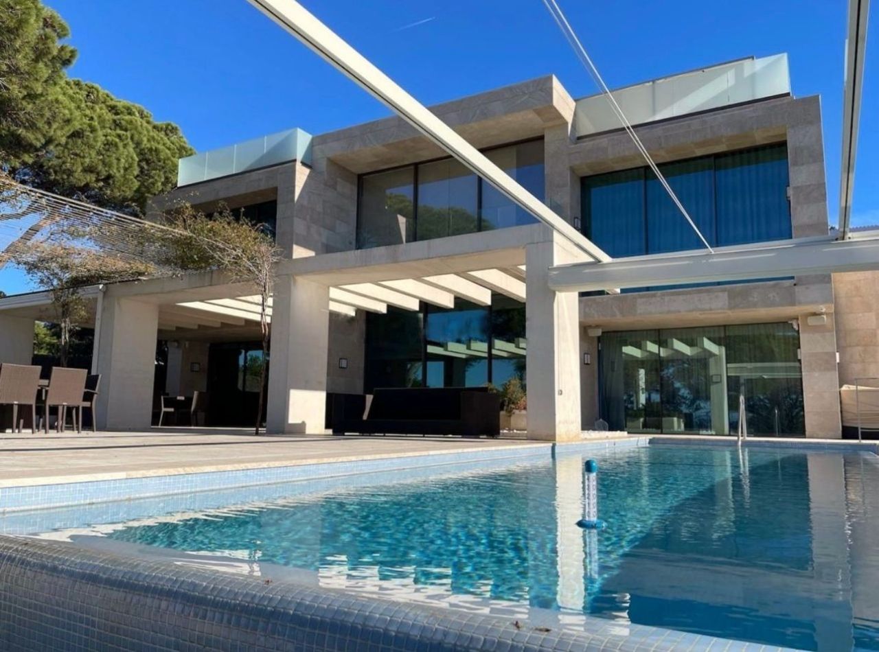 Haus in Costa Brava, Spanien, 681 m² - Foto 1