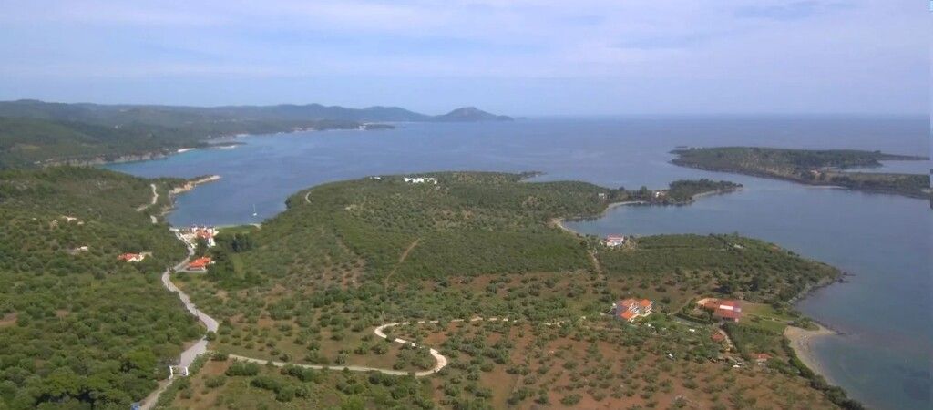 Land in Chalkidiki, Greece, 23 000 m² - picture 1