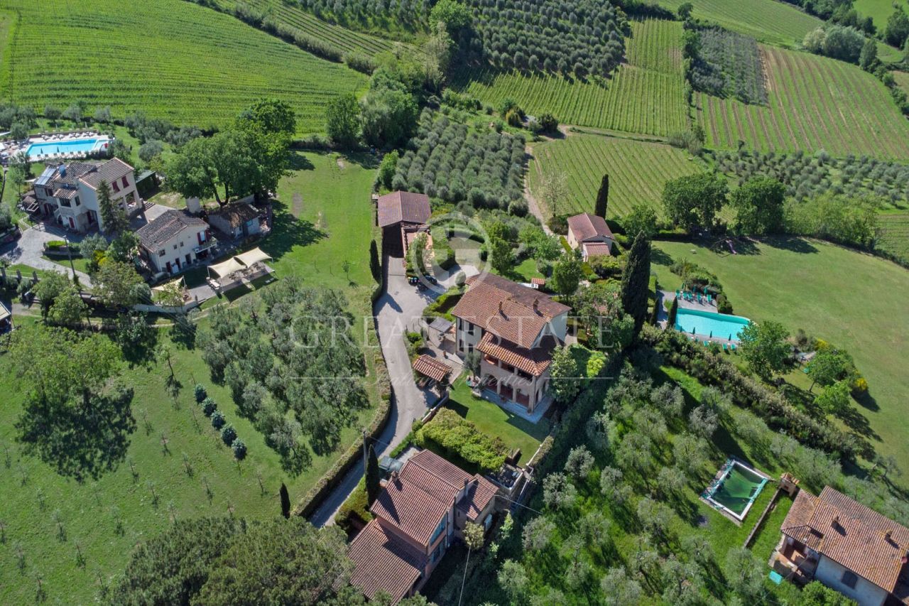 Maison à San Gimignano, Italie, 826 m² - image 6