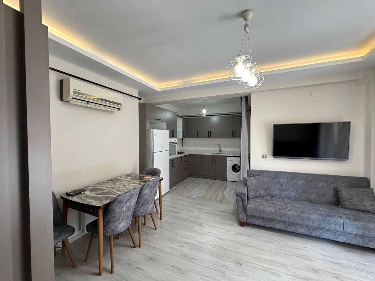 Flat in Mersin, Turkey, 95 m² - picture 1