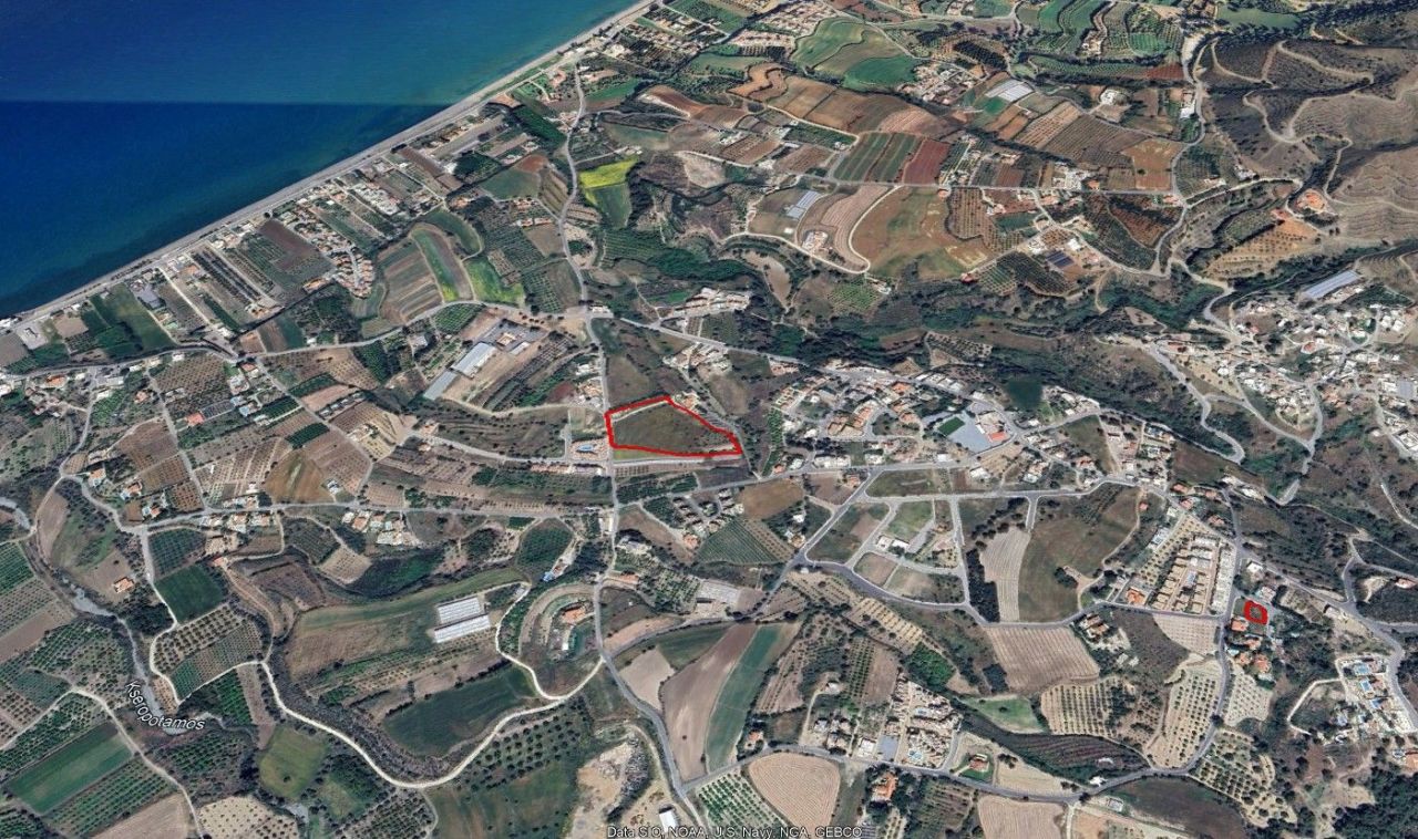 Terrain à Paphos, Chypre, 16 389 m² - image 1