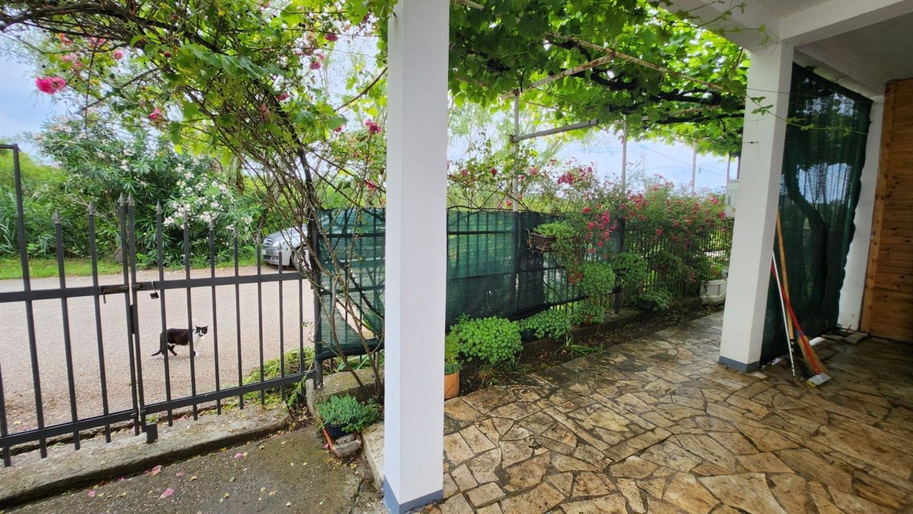 Casa a Sutomore, Montenegro, 149 m² - foto 2