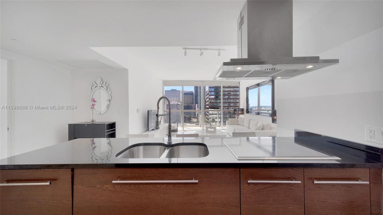 Piso en Miami, Estados Unidos, 120 m² - imagen 15