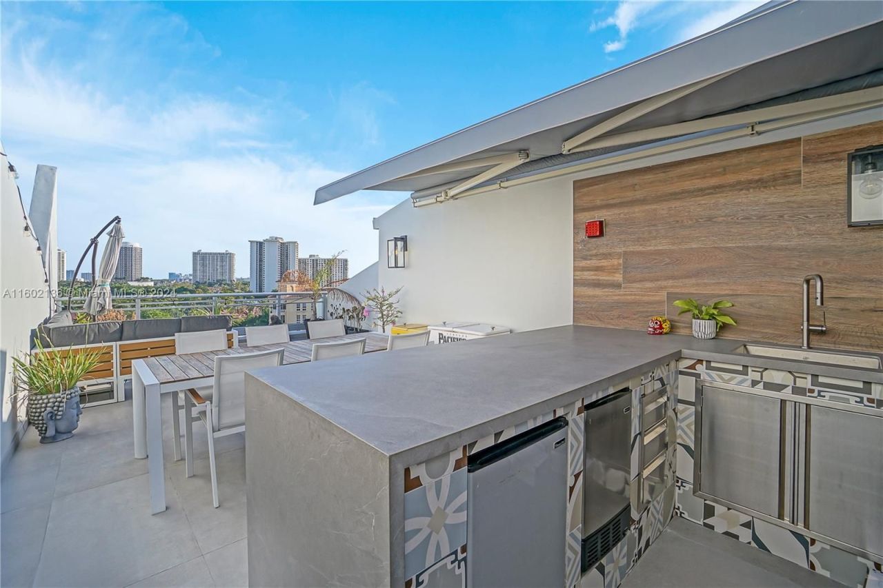 Penthouse in Miami, USA, 180 m² - picture 4