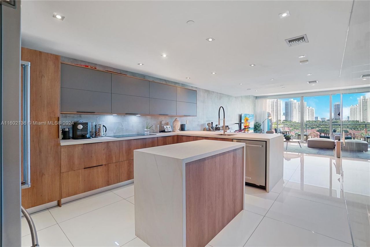 Penthouse in Miami, USA, 180 m² - picture 6