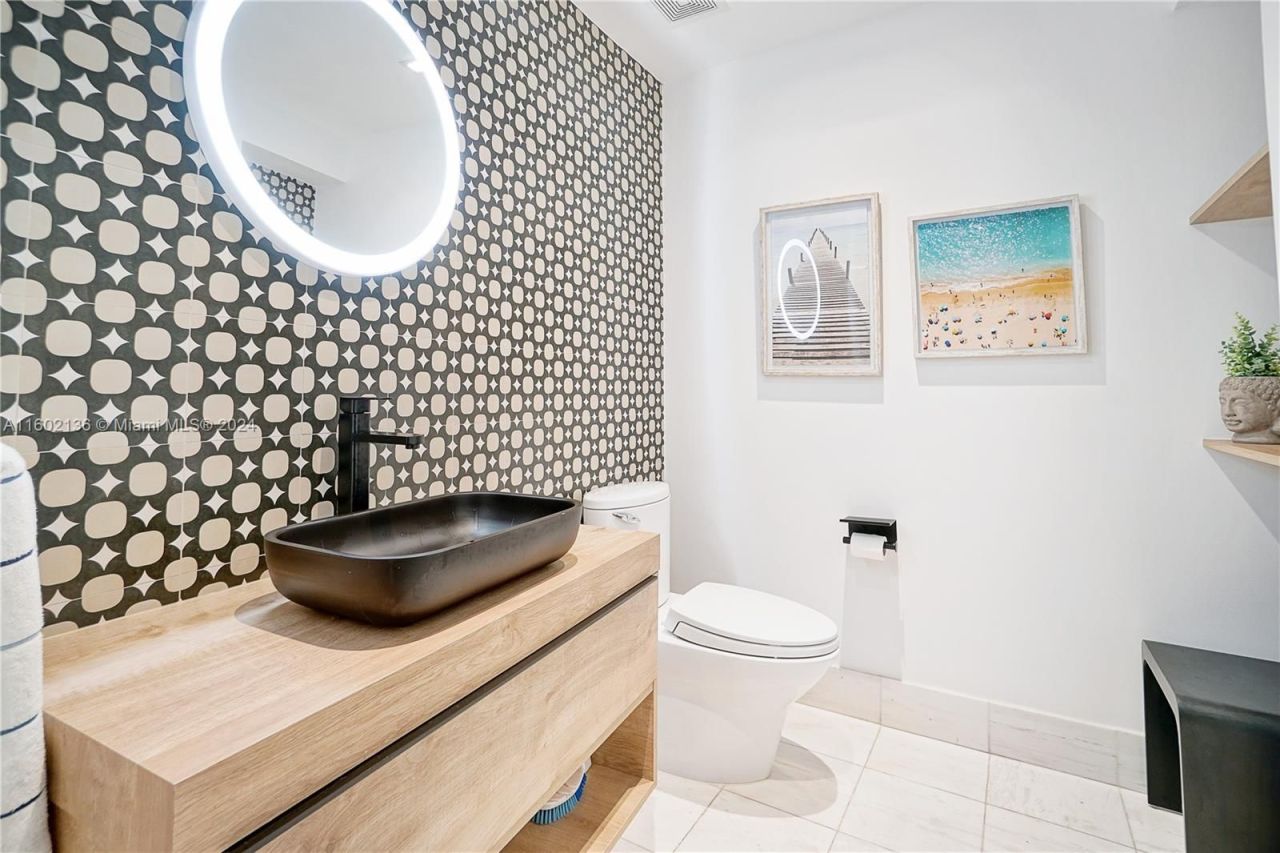 Penthouse in Miami, USA, 180 m² - picture 12