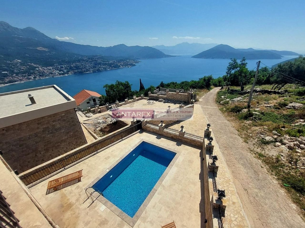 Villa in Herceg-Novi, Montenegro, 252 m² - picture 2