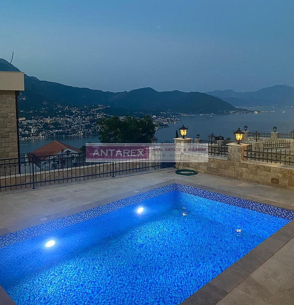 Villa in Herceg-Novi, Montenegro, 252 m² - picture 15