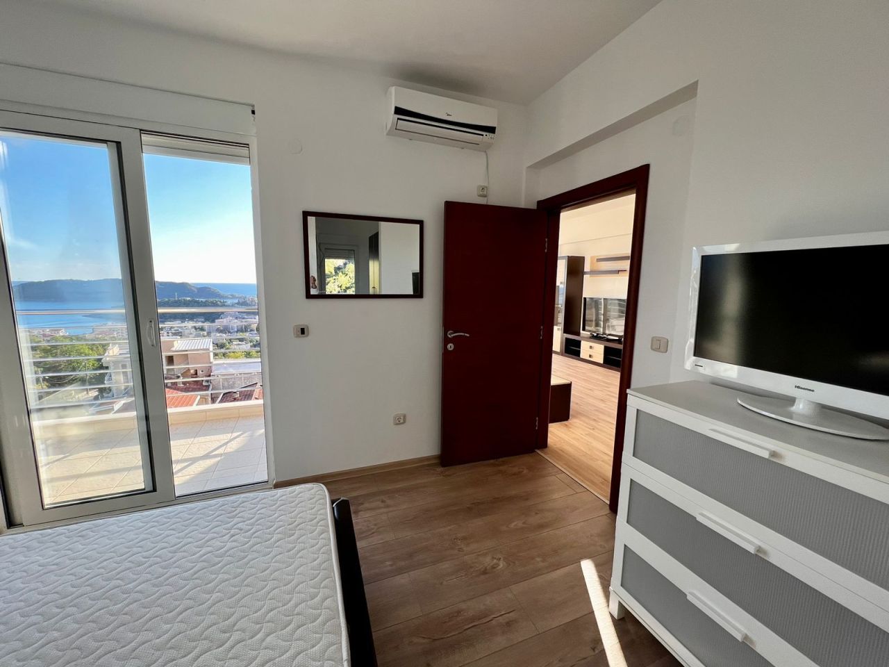 Flat in Budva, Montenegro, 78 m² - picture 4