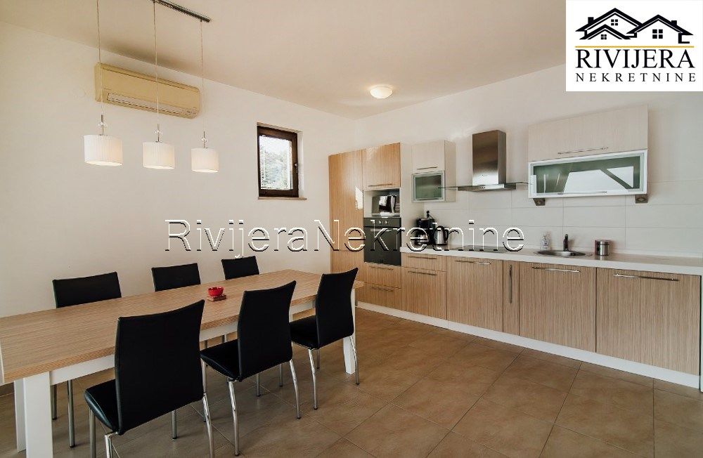 Flat in Herceg-Novi, Montenegro, 149 m² - picture 7