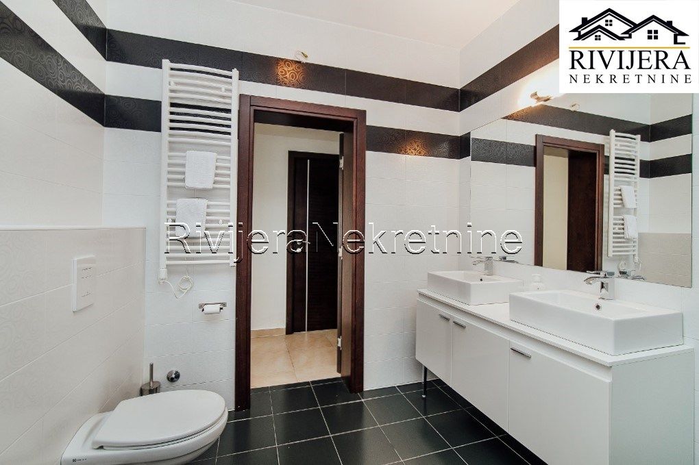 Flat in Herceg-Novi, Montenegro, 149 m² - picture 11