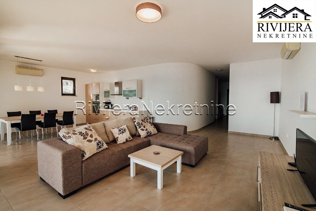 Flat in Herceg-Novi, Montenegro, 149 m² - picture 8