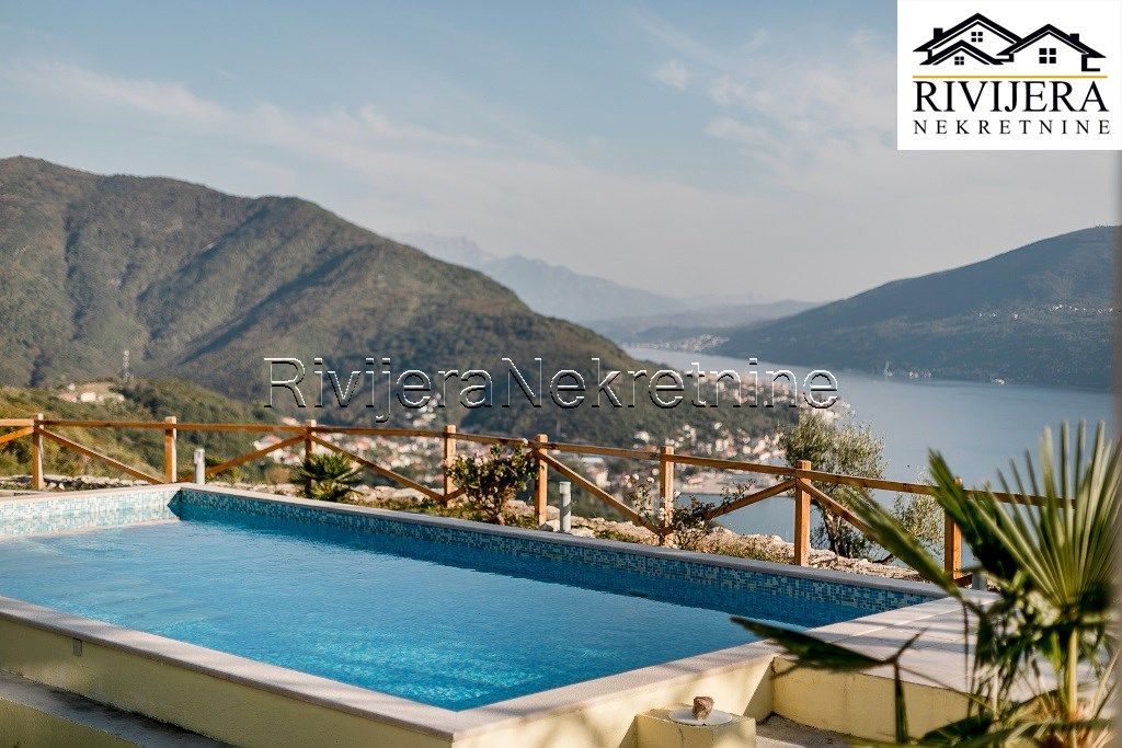 Flat in Herceg-Novi, Montenegro, 149 m² - picture 14