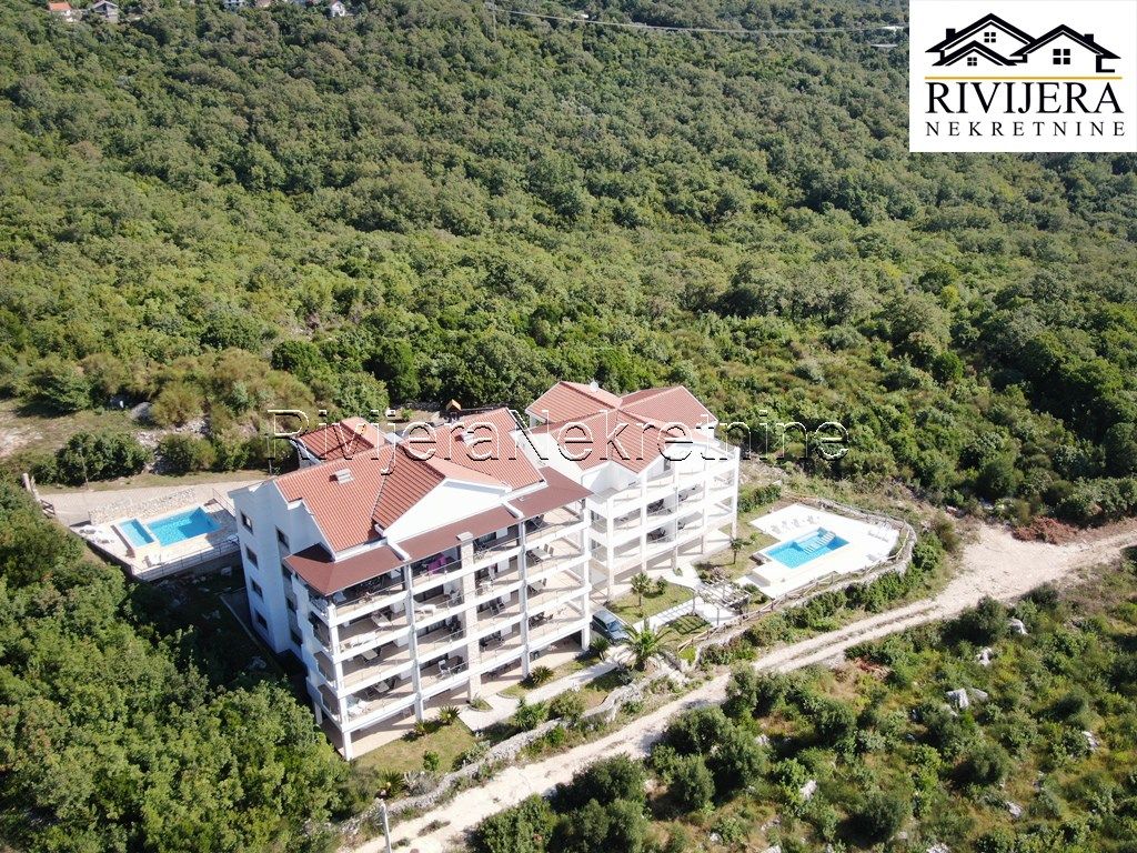 Flat in Herceg-Novi, Montenegro, 149 m² - picture 2