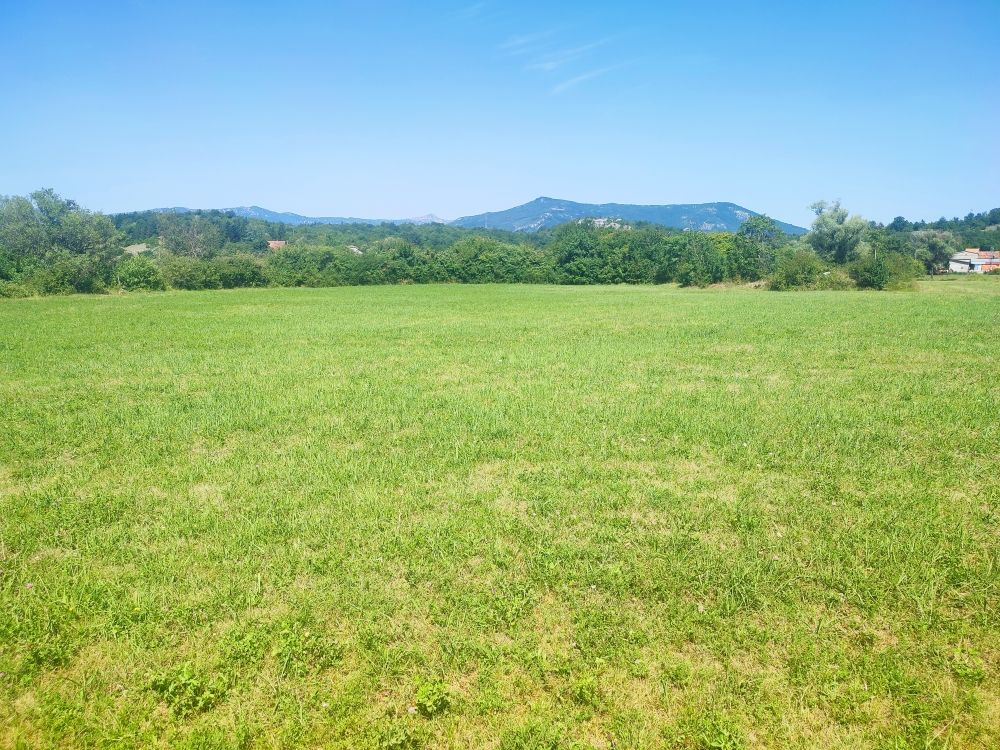 Terrain à Nikšić, Monténégro, 10 730 m² - image 2