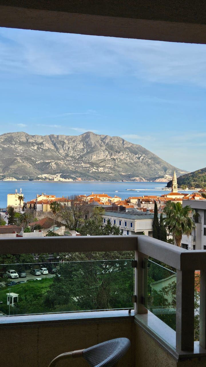 Flat in Budva, Montenegro, 61 m² - picture 1