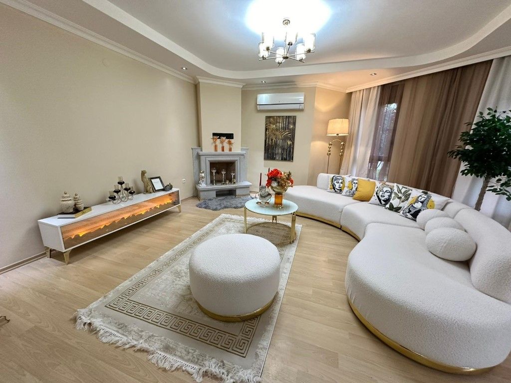 Villa in Alanya, Türkei, 250 m² - Foto 1