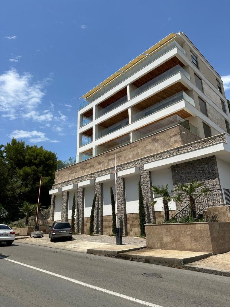 Flat in Bar, Montenegro, 51 m² - picture 7