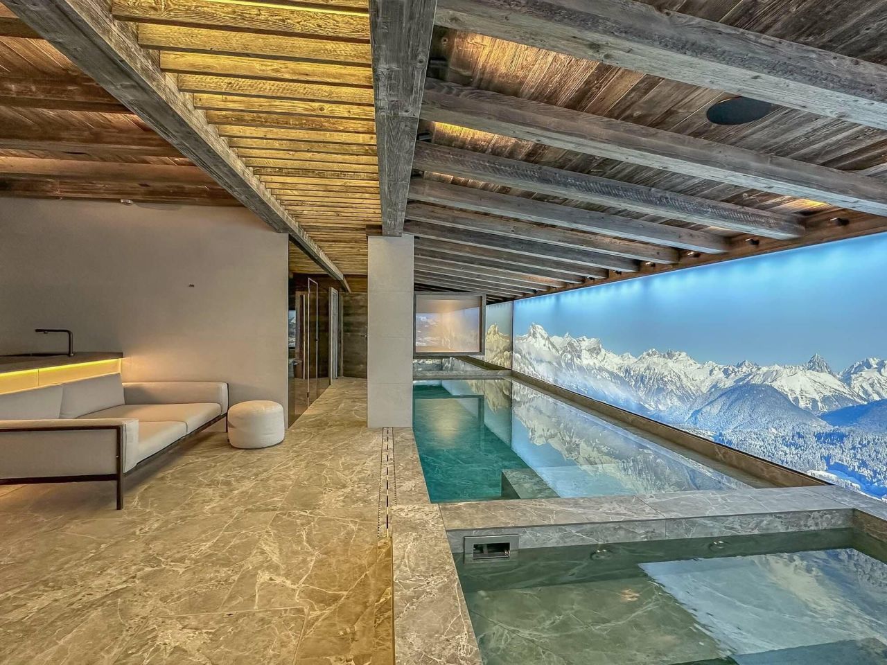 Chalet en Courchevel, Francia, 320 m² - imagen 1