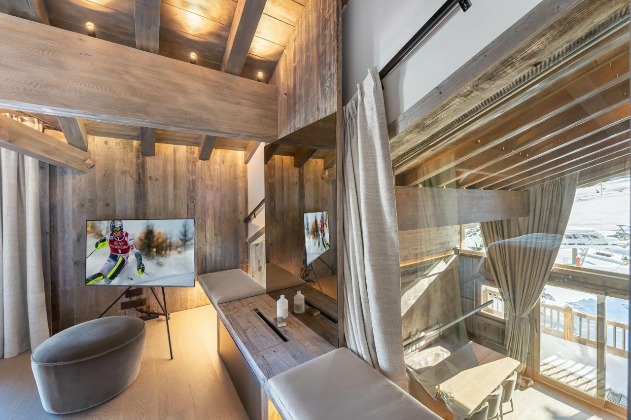 Chalet à Courchevel, France, 320 m² - image 10