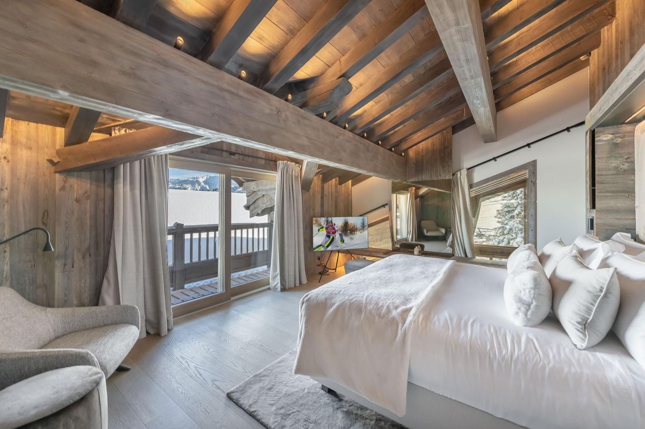 Chalet à Courchevel, France, 320 m² - image 8