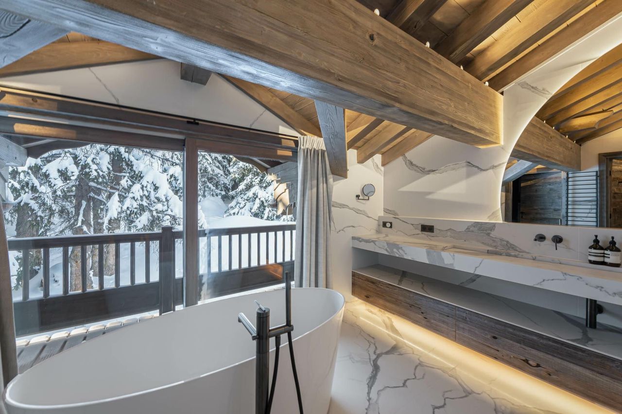 Chalet à Courchevel, France, 320 m² - image 11