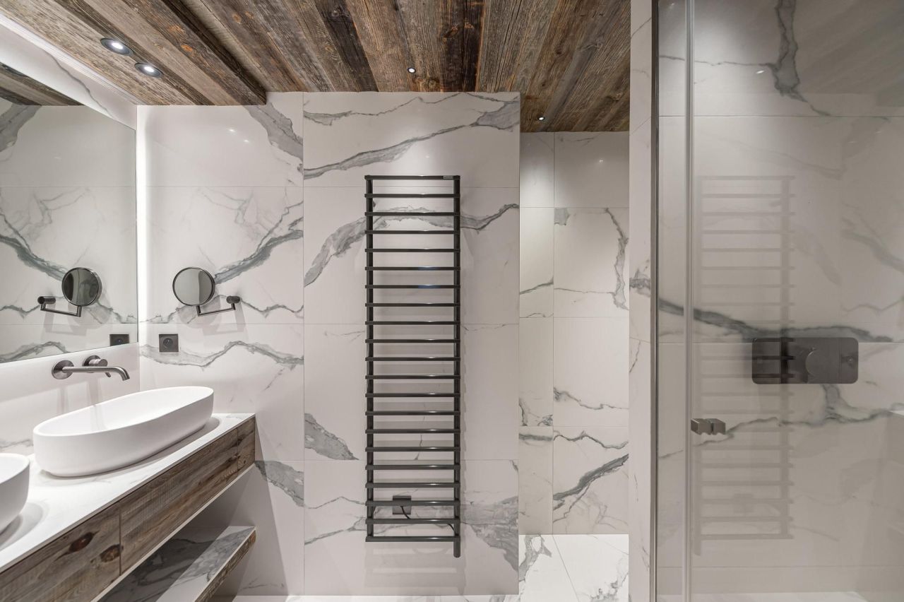 Chalet à Courchevel, France, 320 m² - image 18