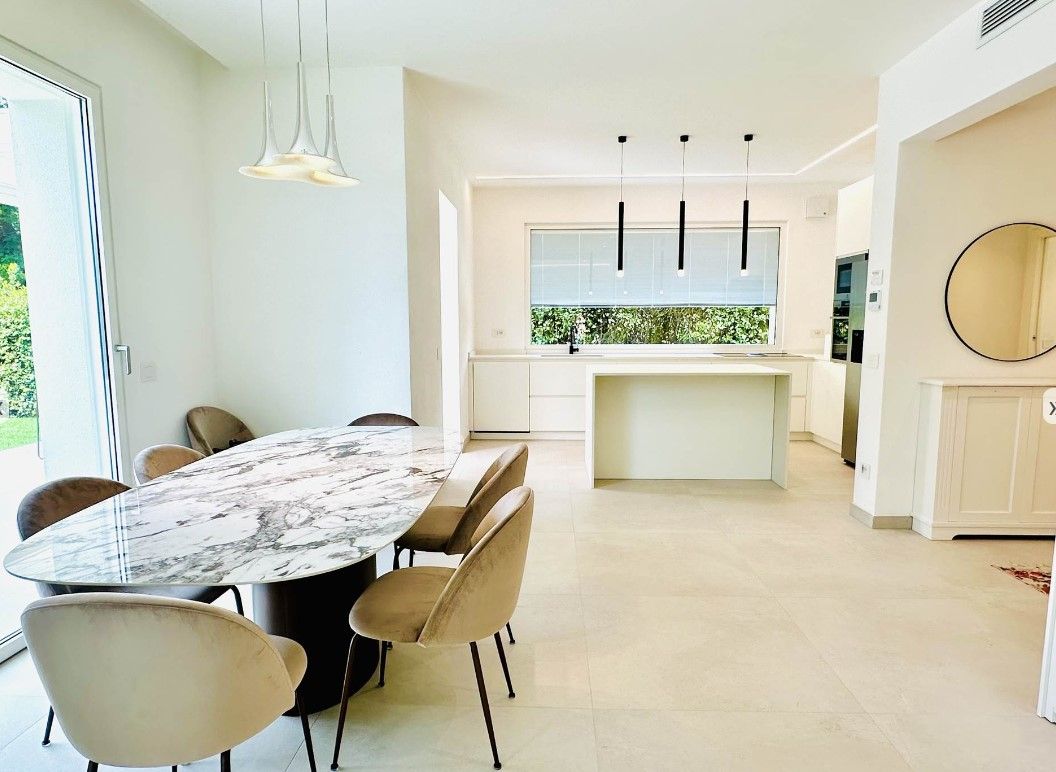 Villa in Marina di Pietrasanta, Italy, 226 m² - picture 13