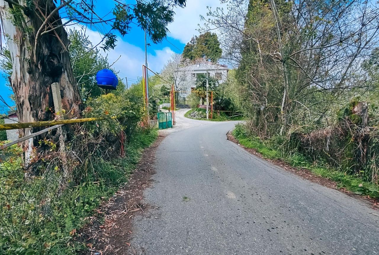 Terrain à Batoumi, Géorgie, 2 000 m² - image 2