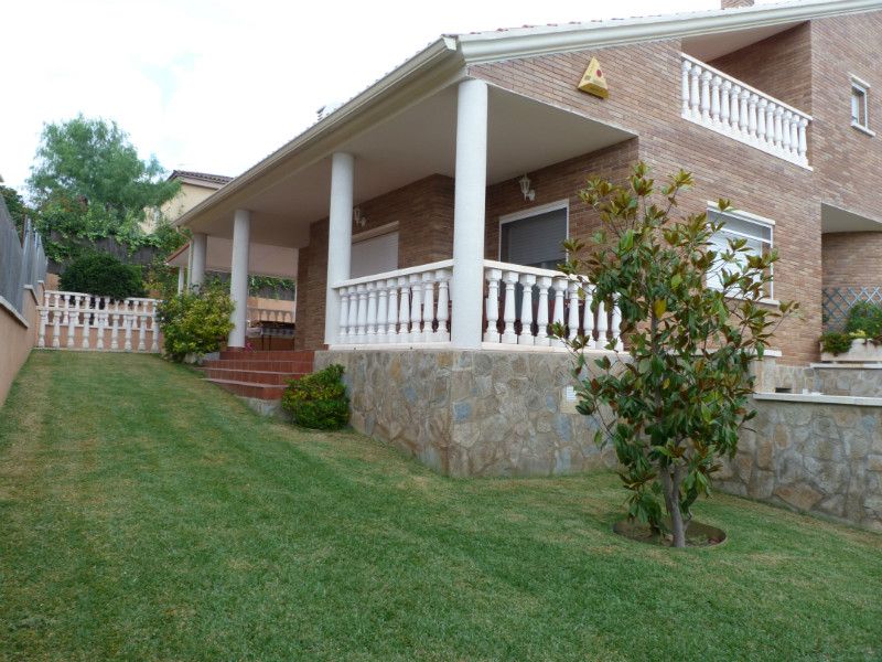 Chalet in Calafell, Spain, 250 m² - picture 4