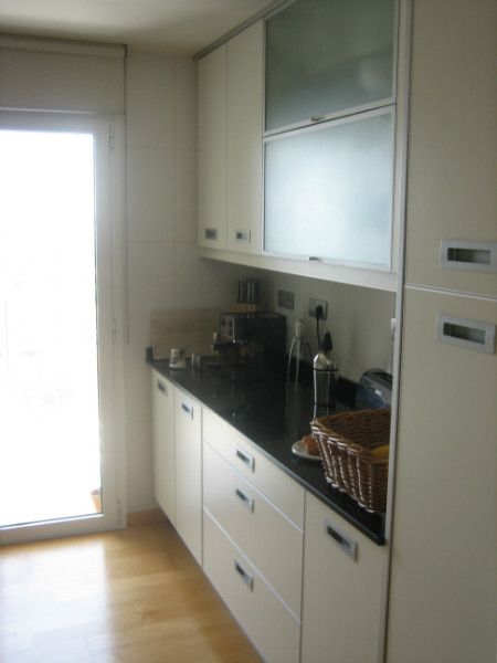 Flat in Barcelona, Spain - picture 7