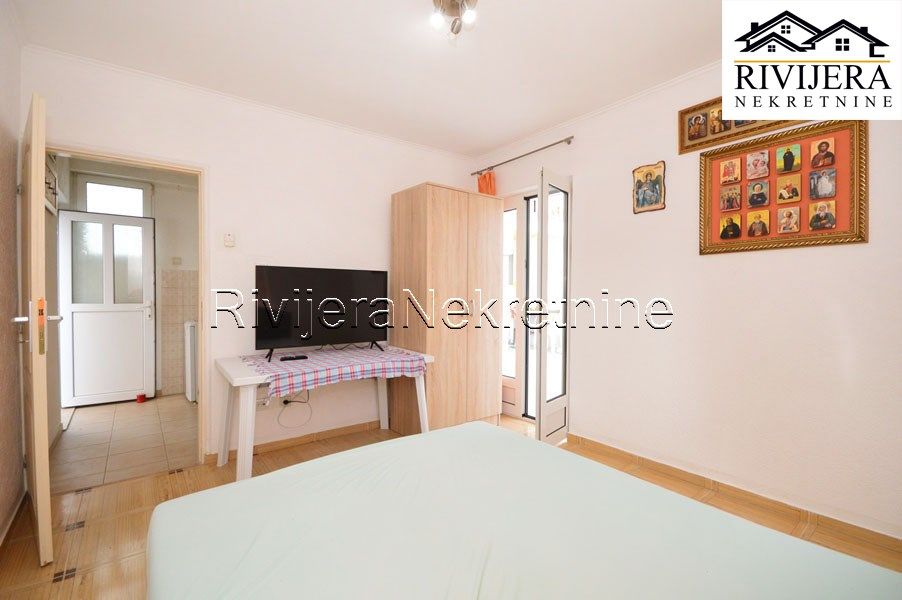 Flat in Herceg-Novi, Montenegro, 90 m² - picture 8