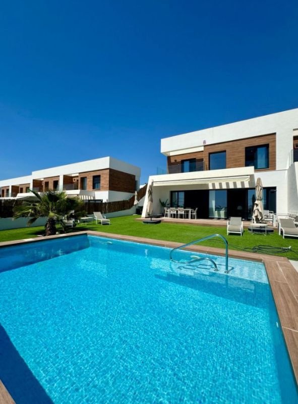 Stadthaus in Costa Blanca, Spanien, 150 m² - Foto 1