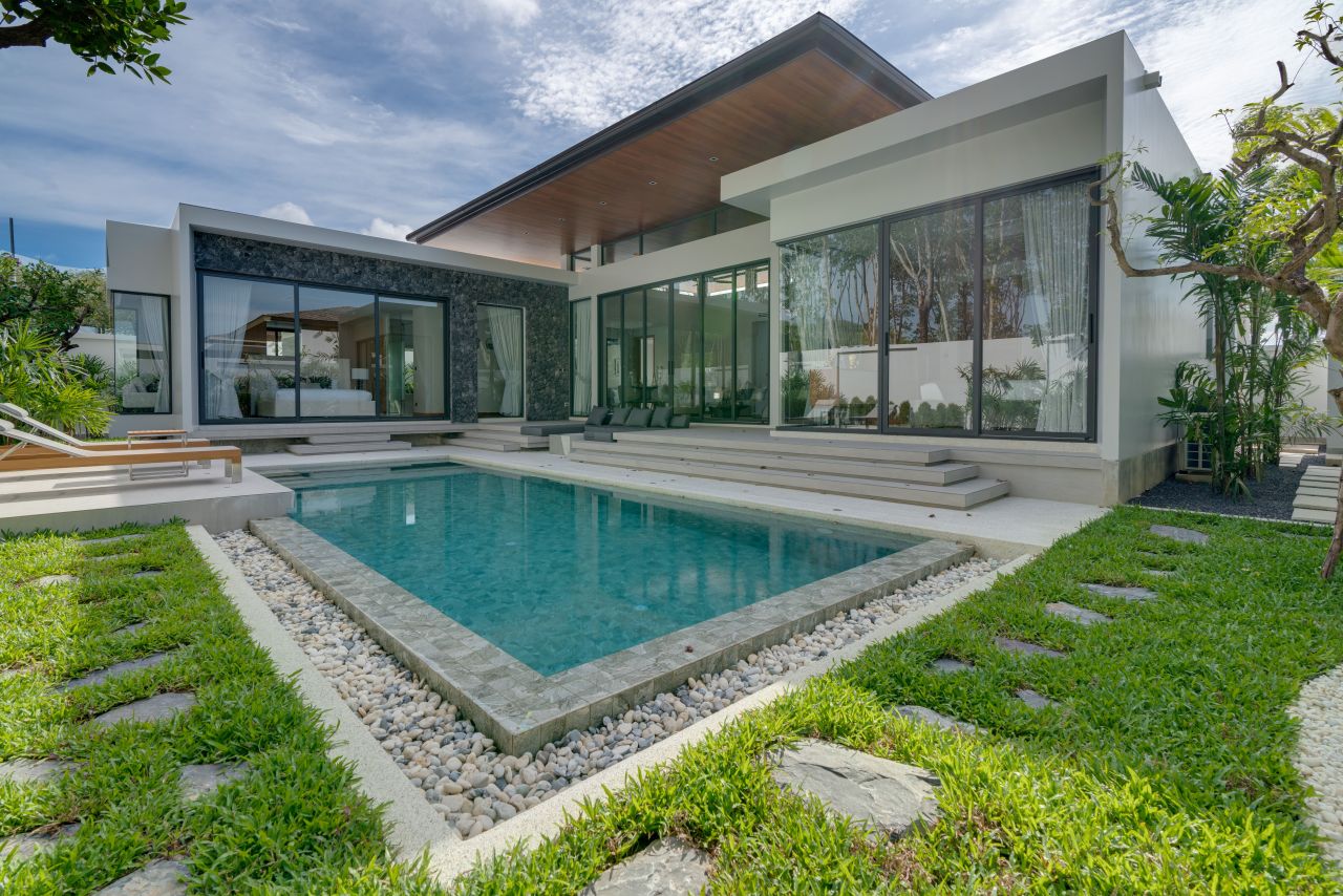 Villa in Phuket, Thailand, 320 m² - picture 1