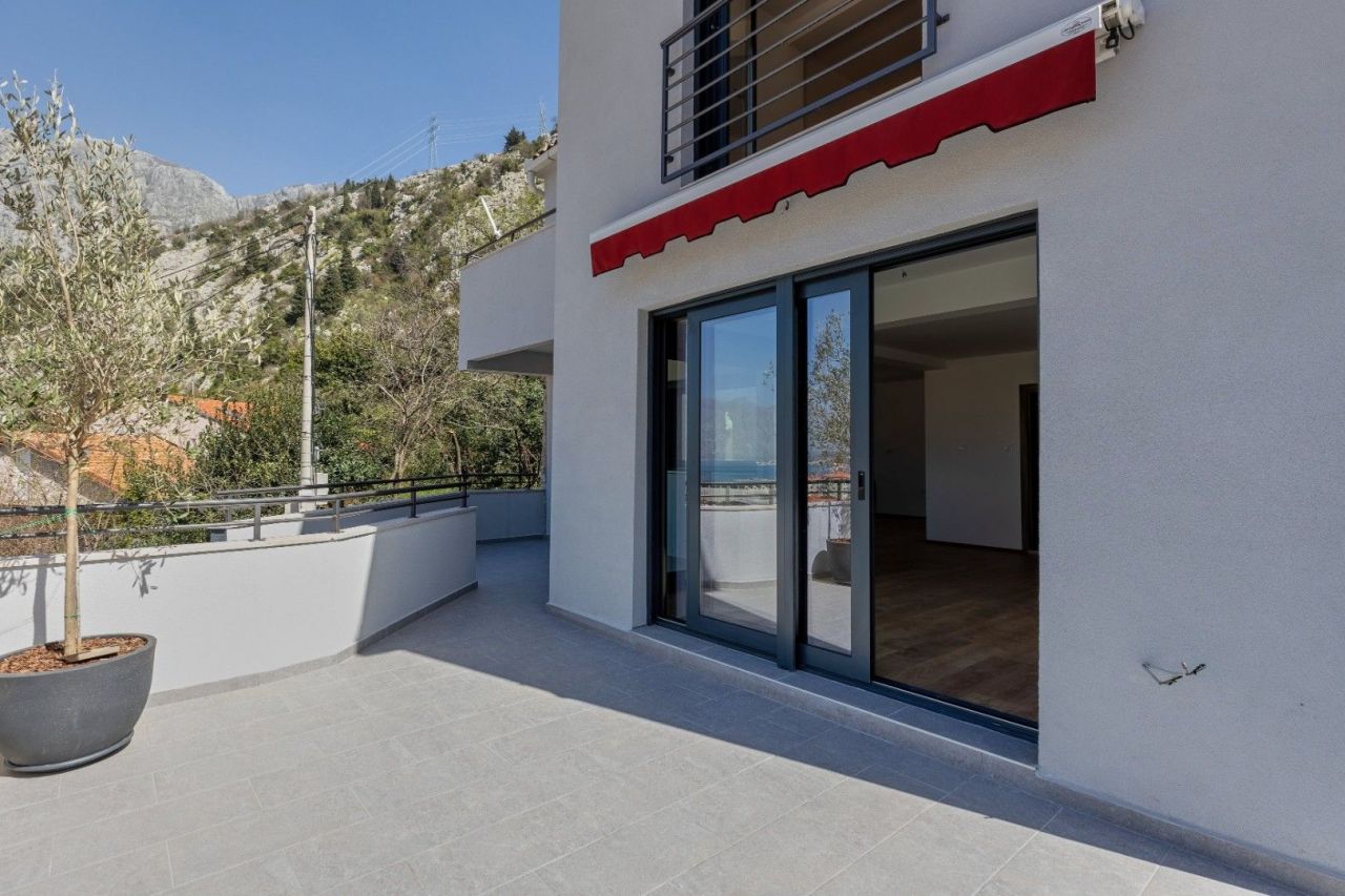 Casa en Kotor, Montenegro, 160 m² - imagen 7