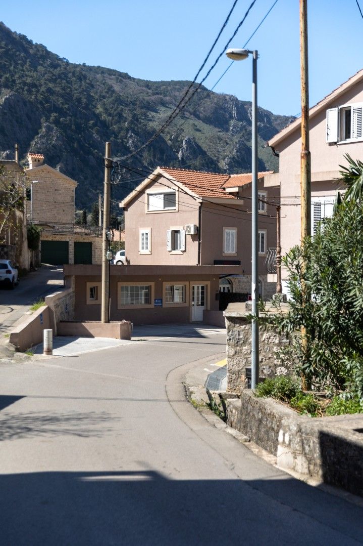 Casa en Kotor, Montenegro, 160 m² - imagen 9