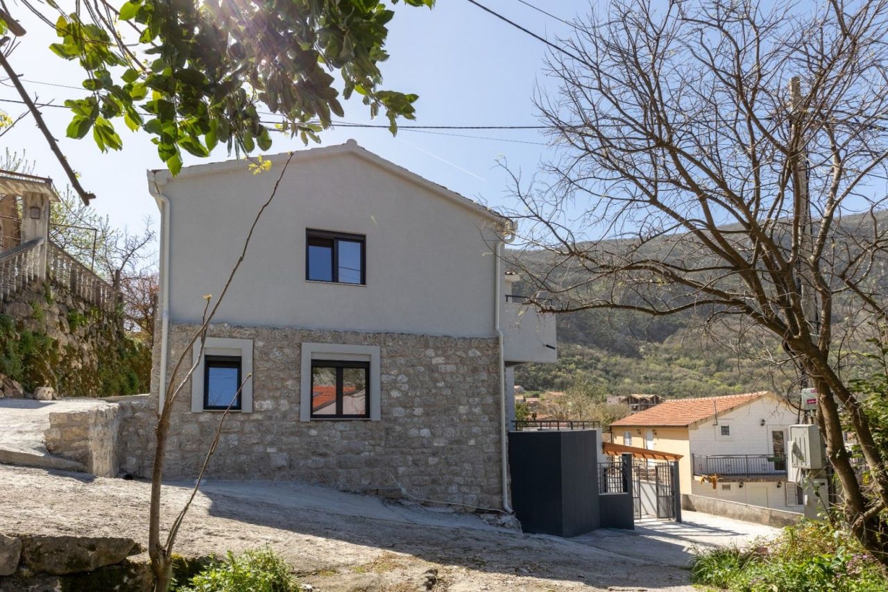 Casa en Kotor, Montenegro, 160 m² - imagen 10