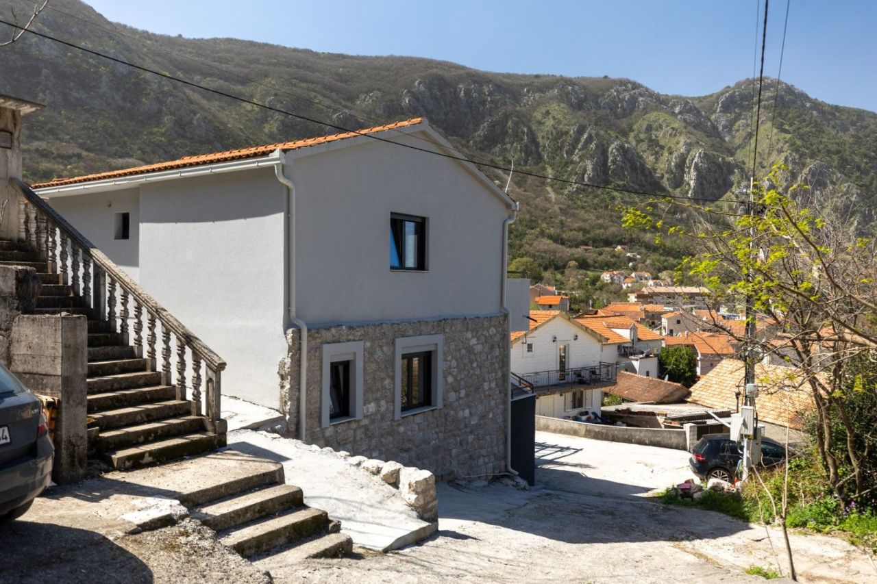 Casa en Kotor, Montenegro, 160 m² - imagen 13