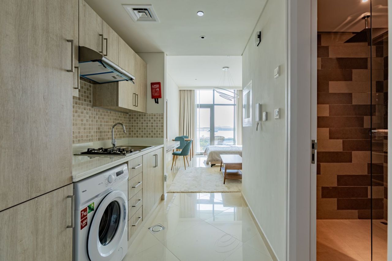 Apartment in Dubai, UAE, 42 m² - picture 9