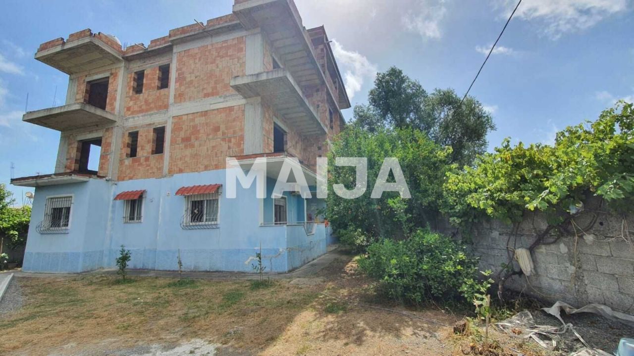 House in Durres, Albania, 700 m² - picture 1