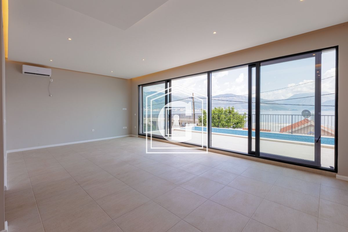 Villa in Krasici, Montenegro, 200 m² - Foto 3