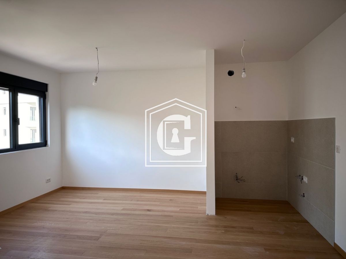 Apartment in Becici, Montenegro, 44 m² - picture 4