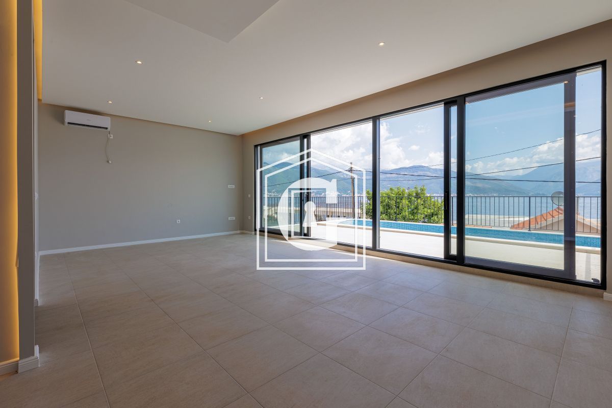 Villa in Krasici, Montenegro, 200 m² - Foto 6