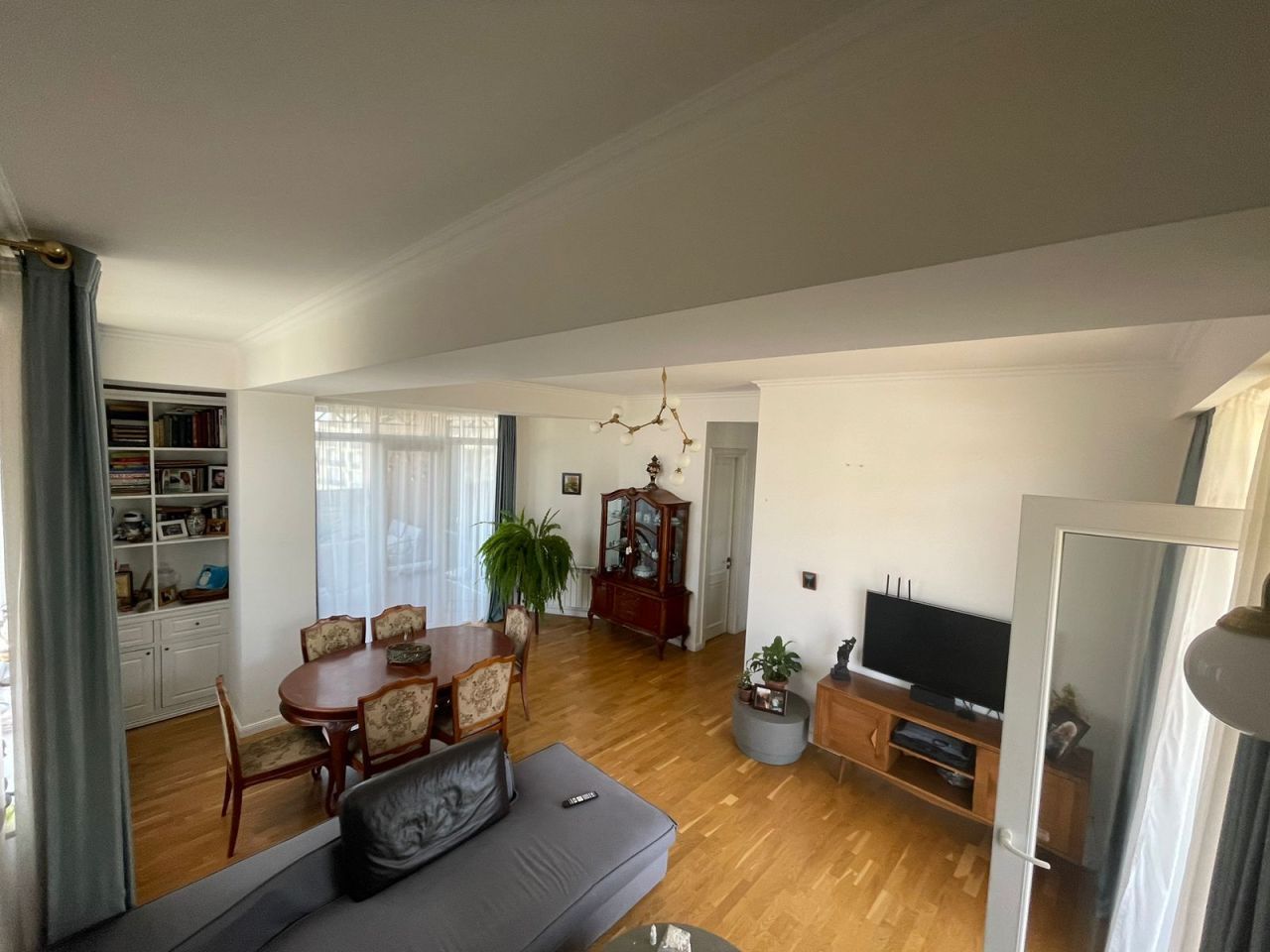 Flat in Tbilisi, Georgia, 135 m² - picture 1