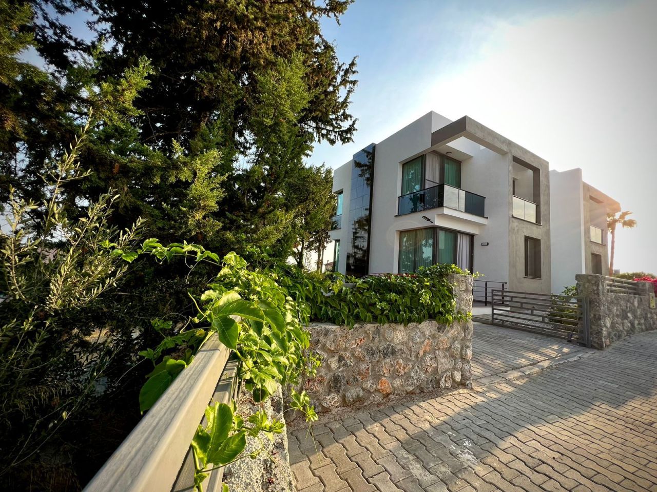 Villa en Alsancak, Chipre, 130 m² - imagen 1