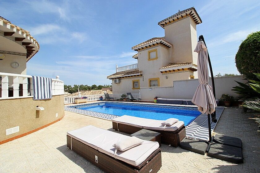 Villa in Orihuela Costa, Spain, 187 m² - picture 1