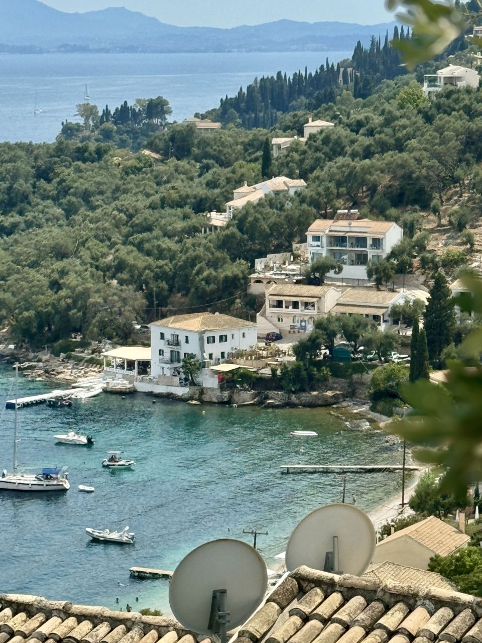 Land in Corfu, Greece, 2 043 m² - picture 2