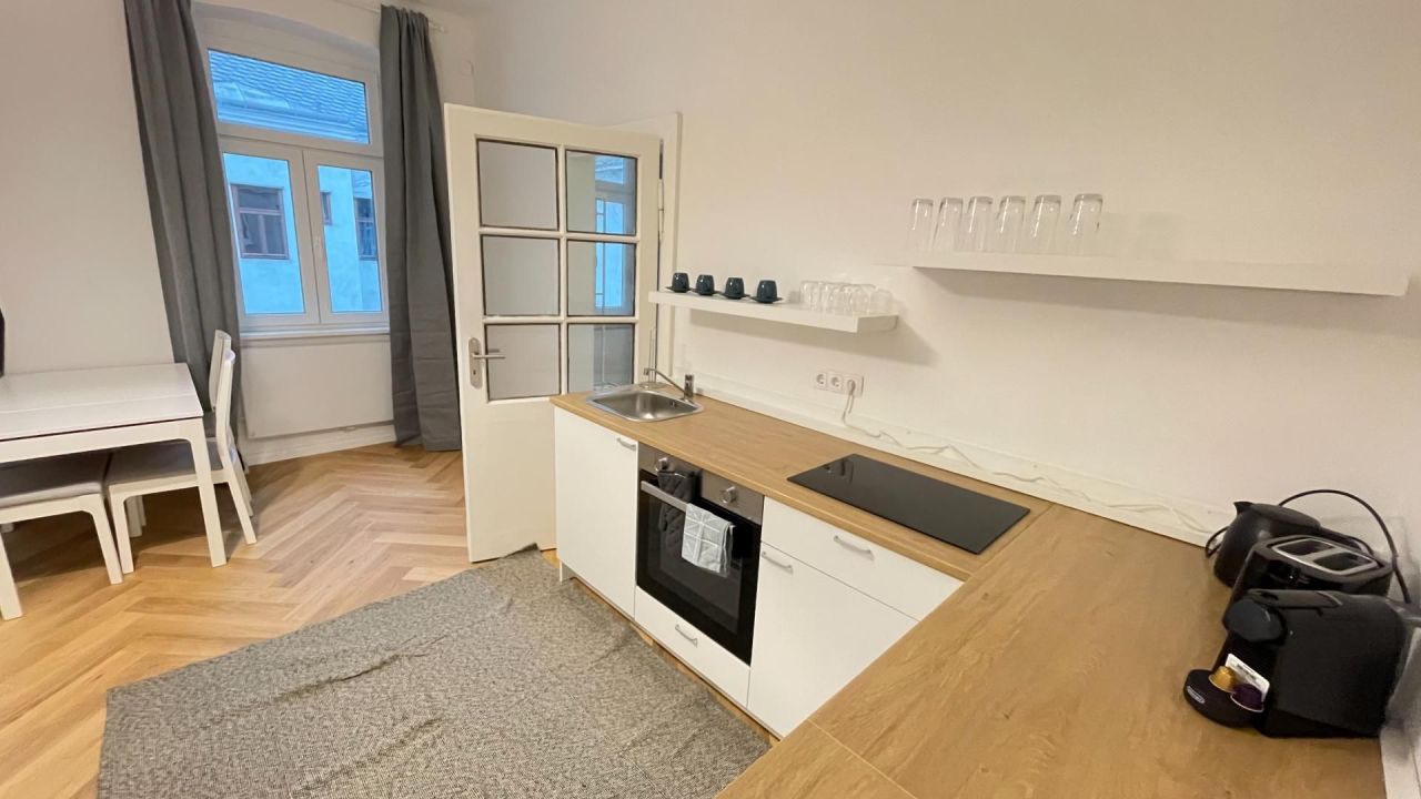 Flat in Vienna, Austria, 33 m² - picture 1