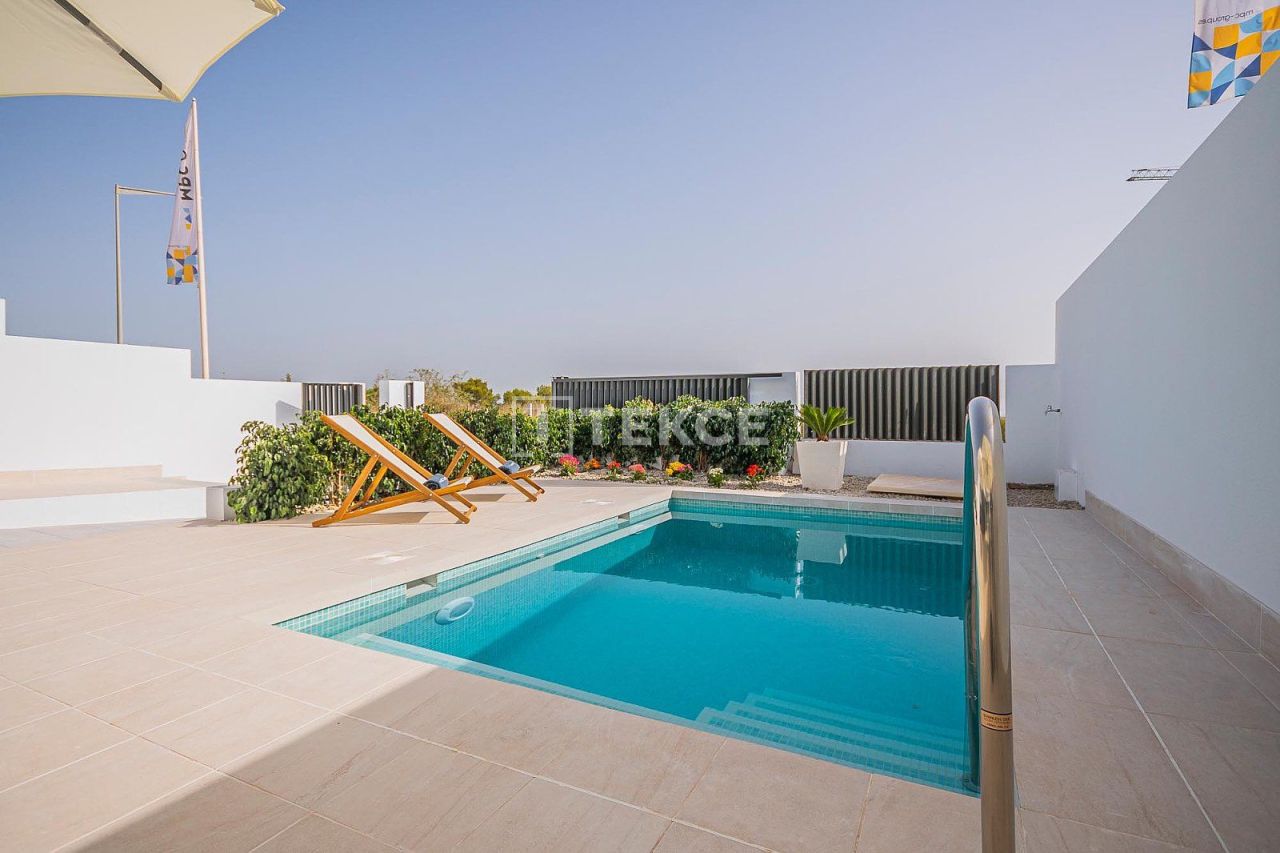 Villa à Torrevieja, Espagne, 85 m² - image 4